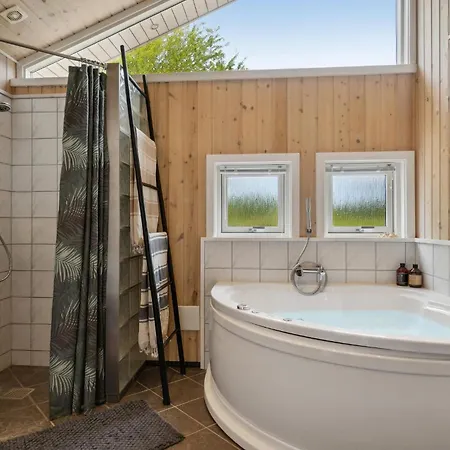 Prázdninový dům Amazing In With Sauna *